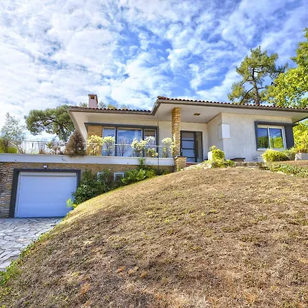 Vakantiehuis Maison Avec Jardin Et Terrasses, A 10 Min De La Plage, 6 Ch, 12 Pers, Wifi, Proche Commerces Arcachon